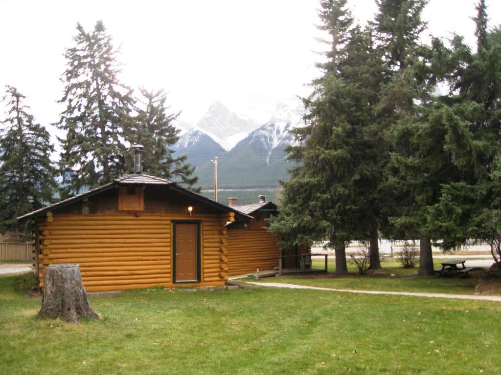 Park Gate Chalets Hotel Canmore Room photo